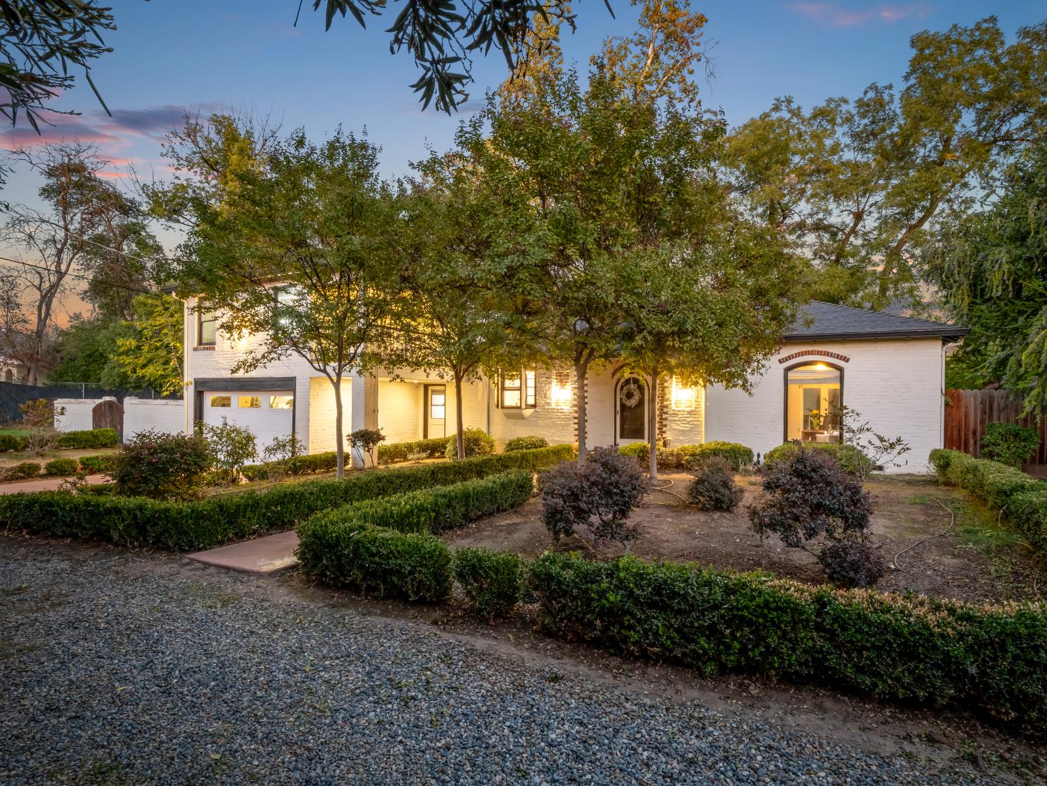 4012 N Wishon Avenue