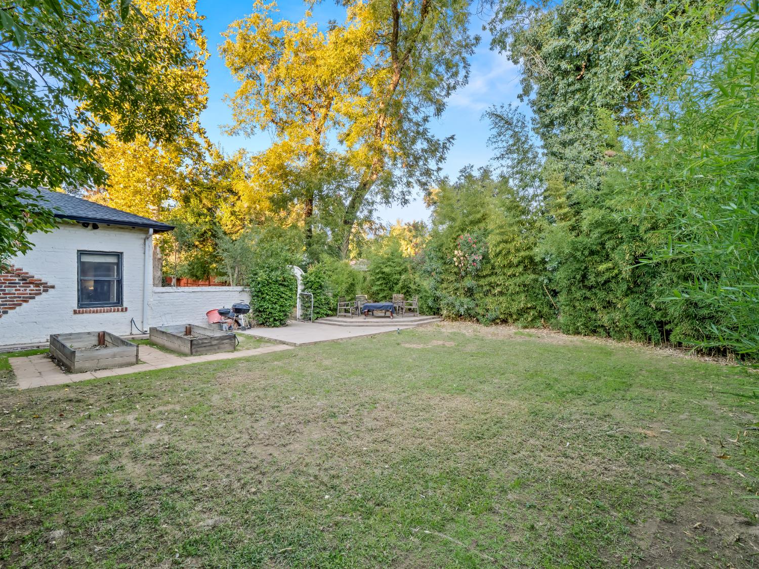 4012 N Wishon Avenue