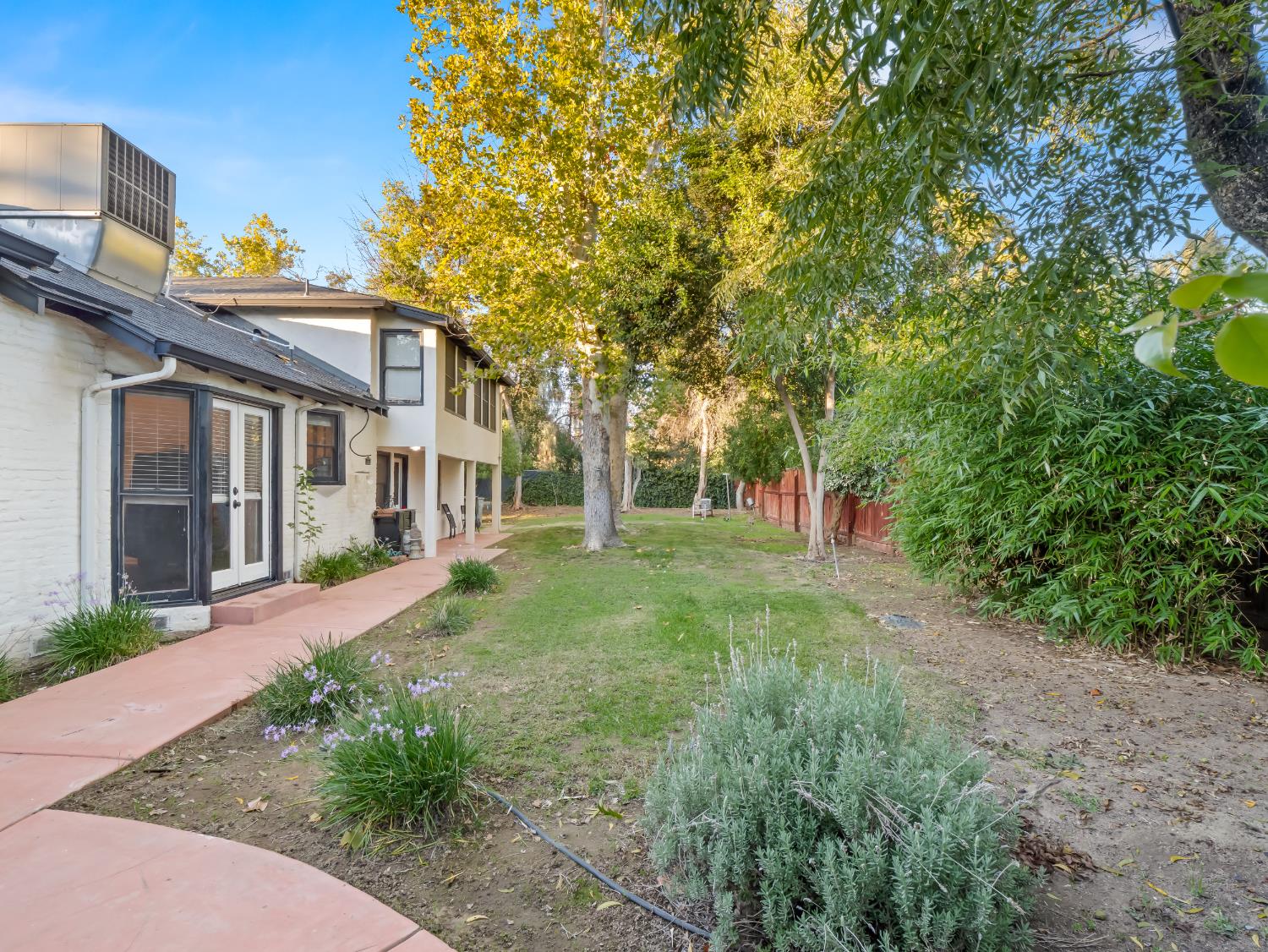 4012 N Wishon Avenue