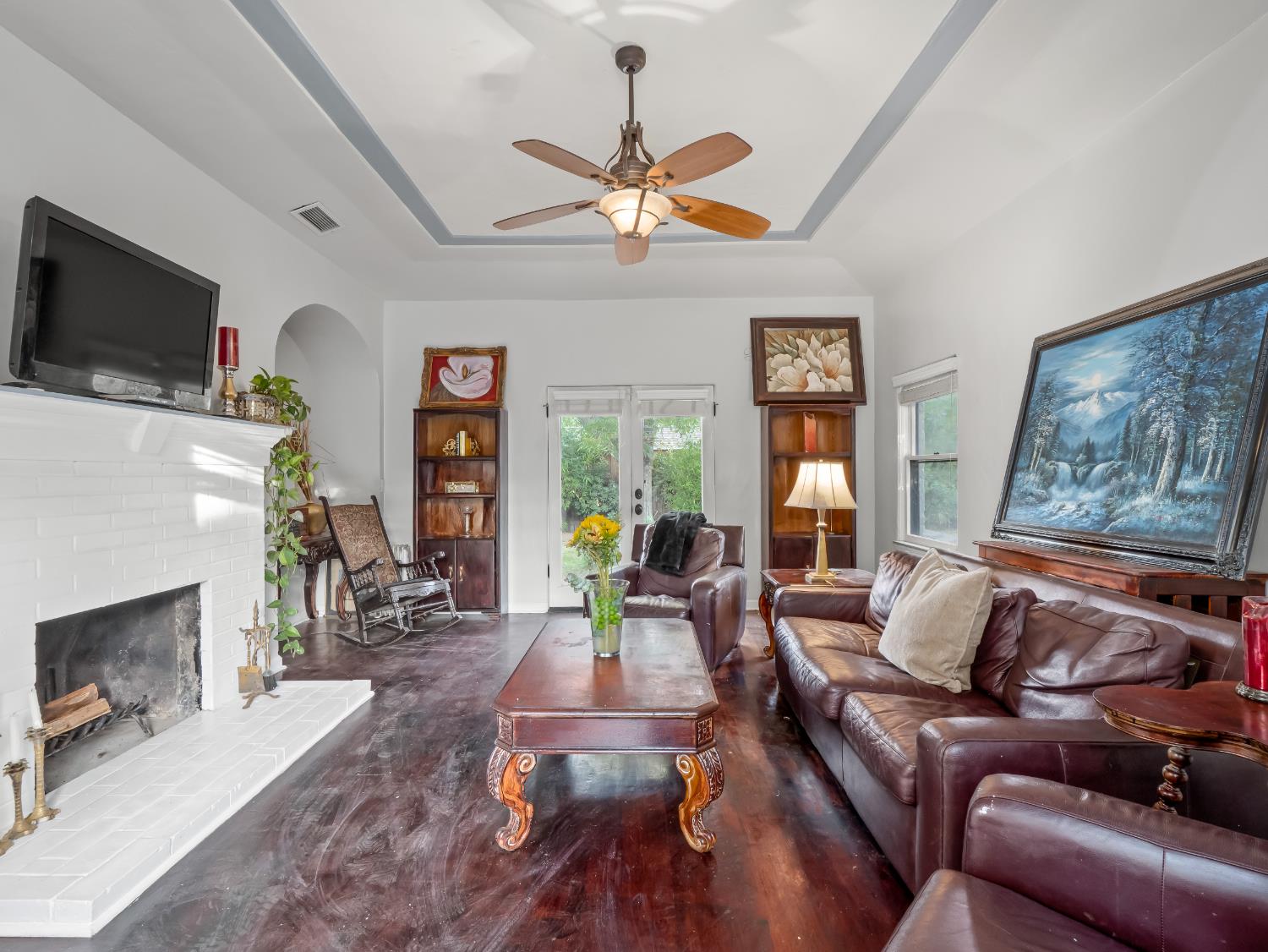 4012 N Wishon Avenue