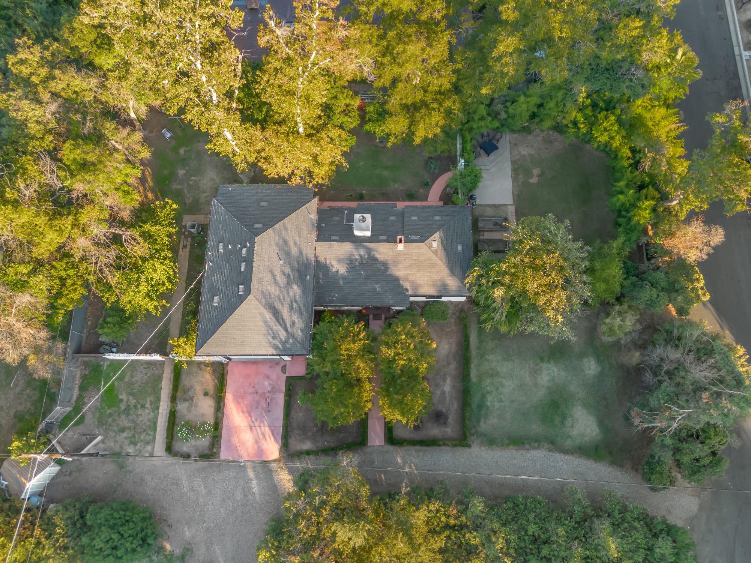 4012 N Wishon Avenue