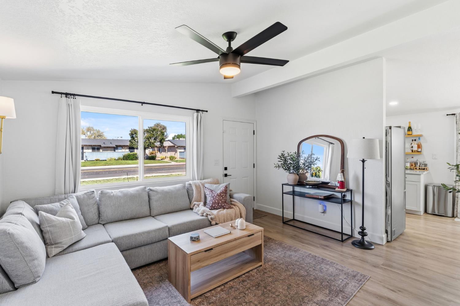 36 Santa Ana Avenue