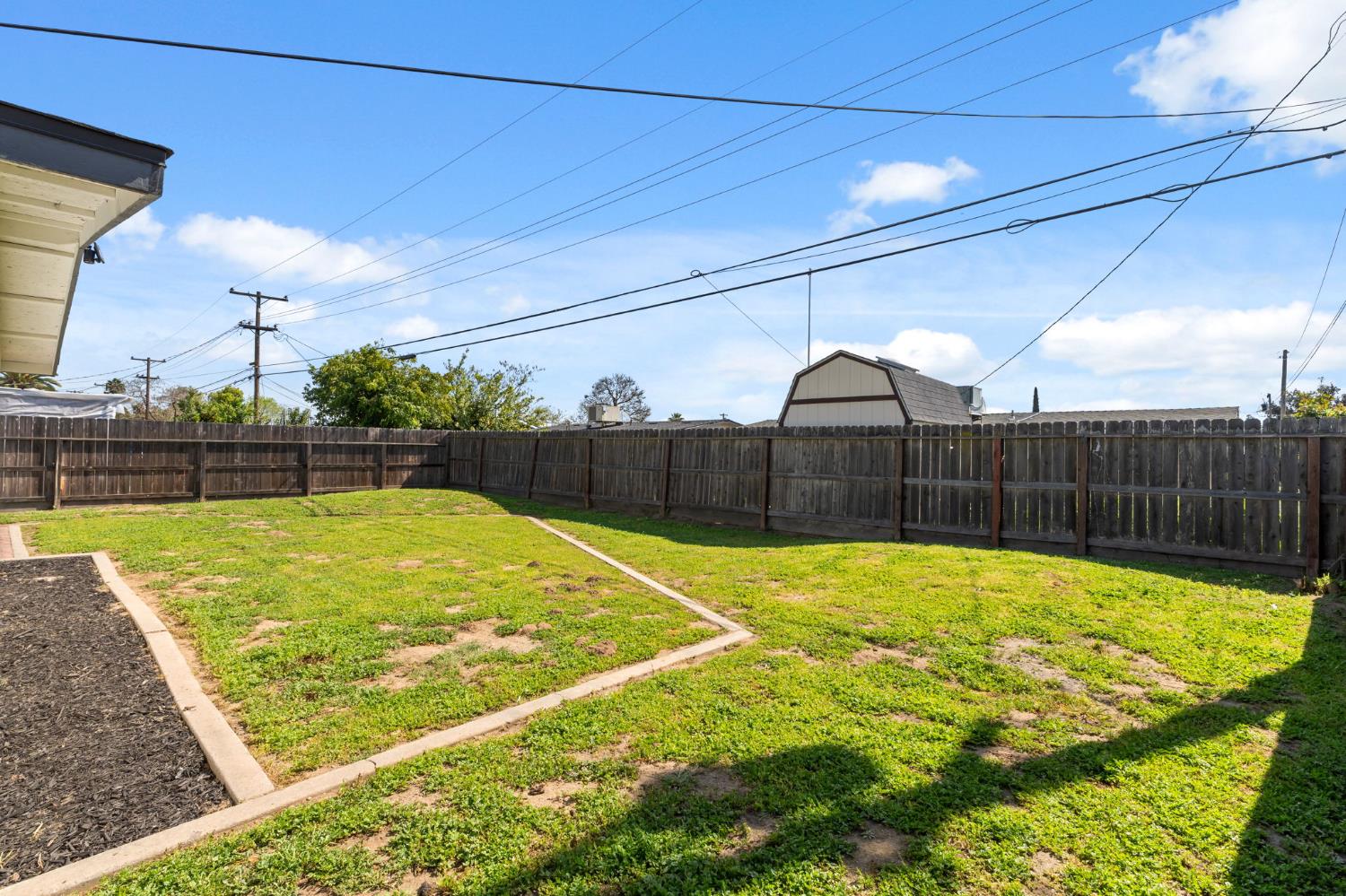36 Santa Ana Avenue