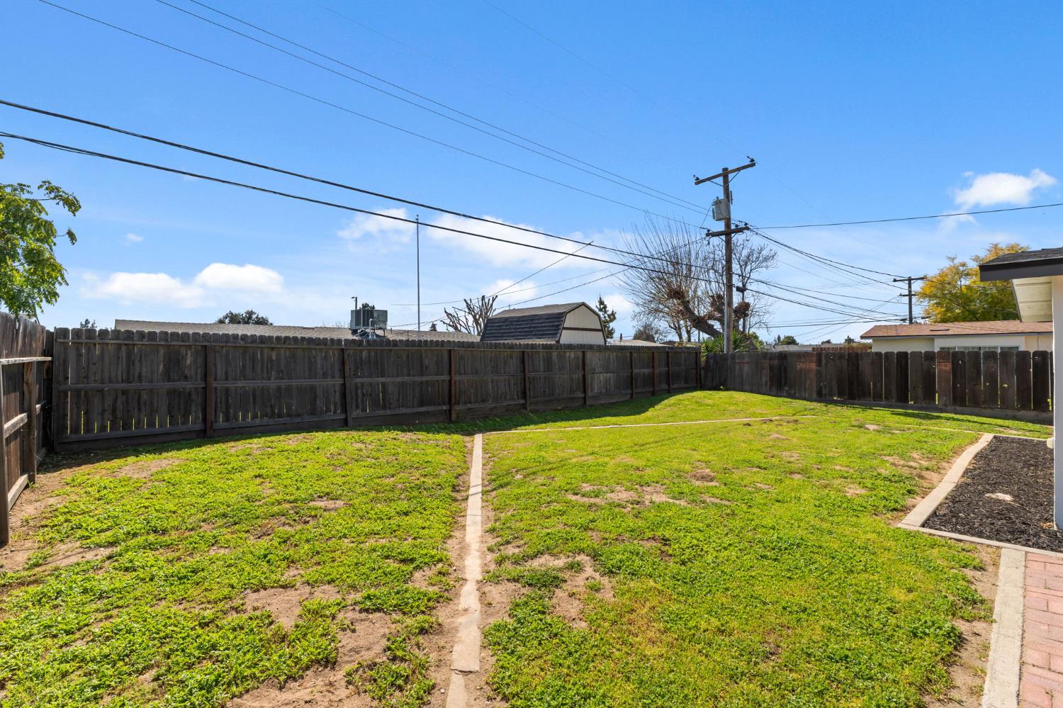 36 Santa Ana Avenue
