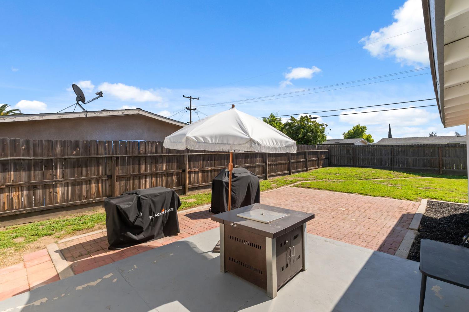 36 Santa Ana Avenue