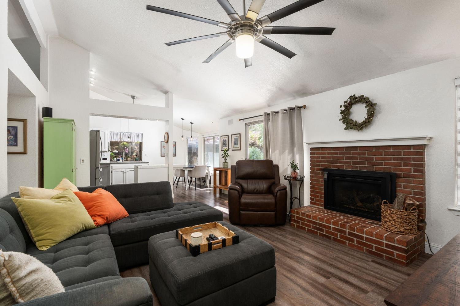 5201 W Griffith Way