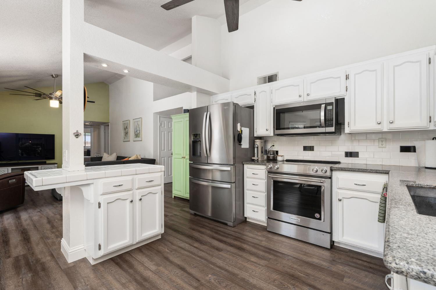 5201 W Griffith Way