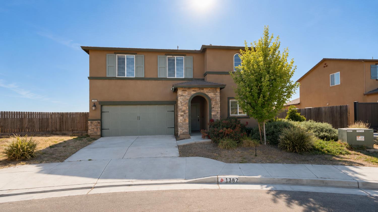 1382 Shoreline Drive