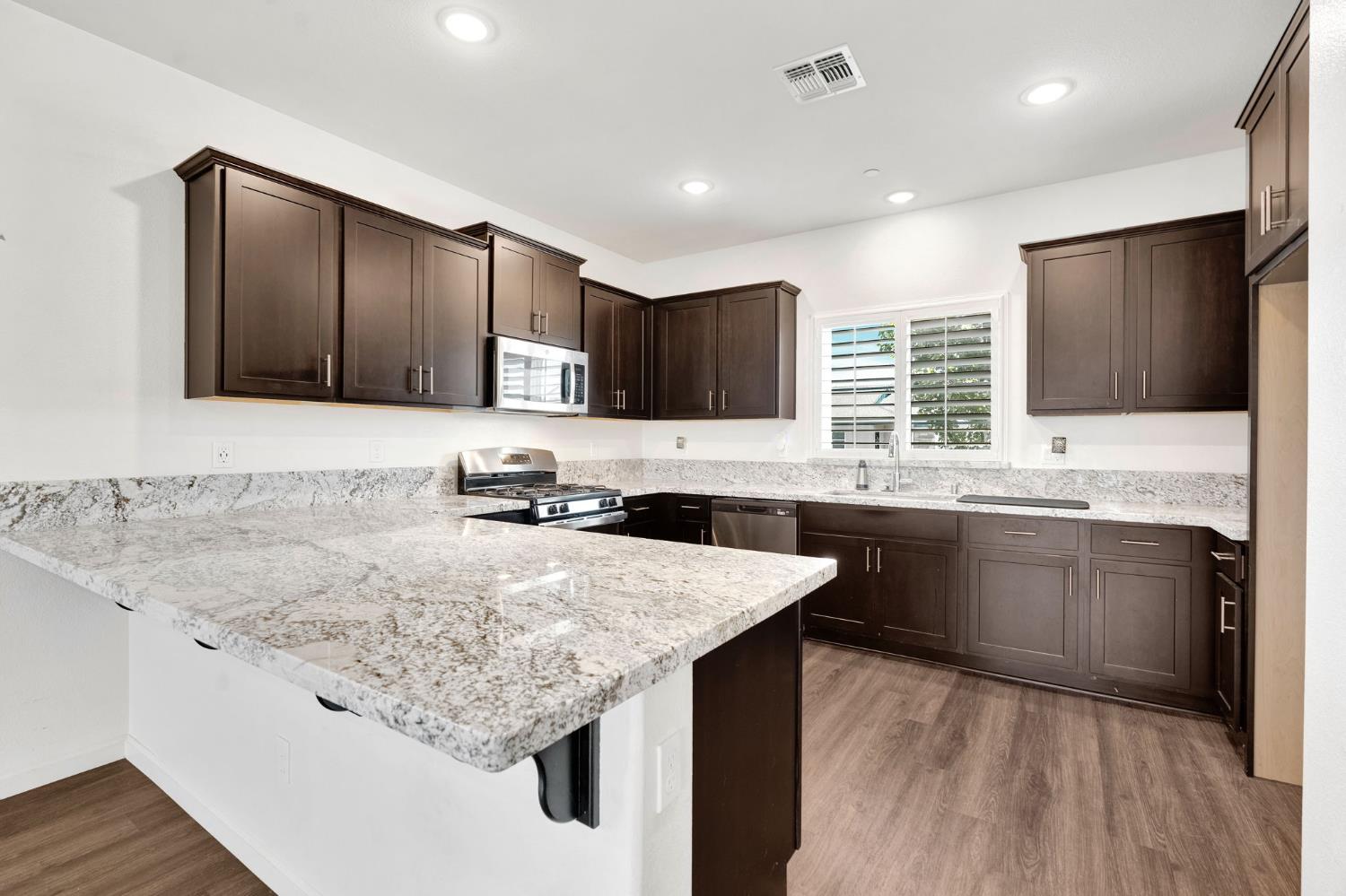 1382 Shoreline Drive