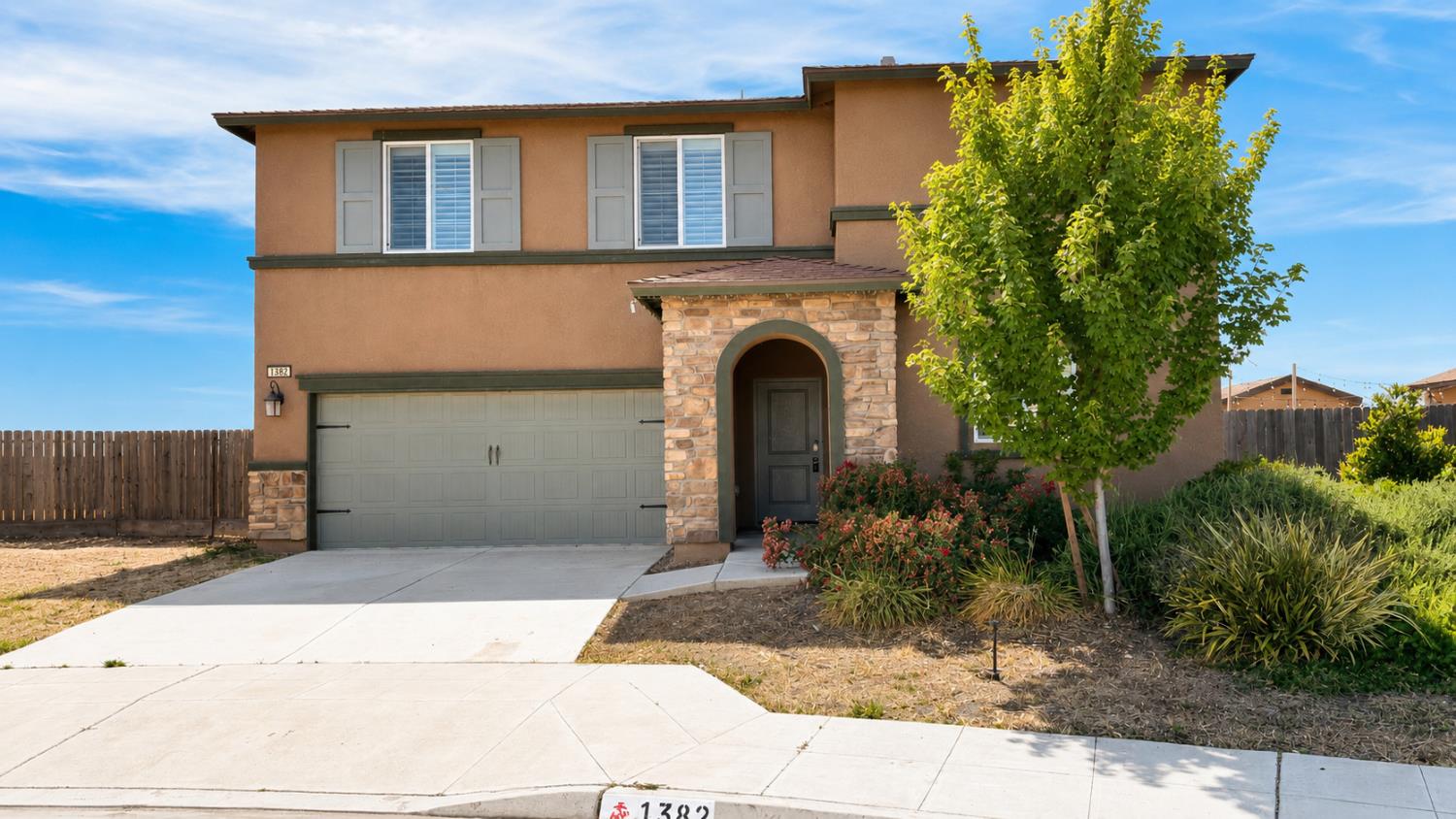 1382 Shoreline Drive