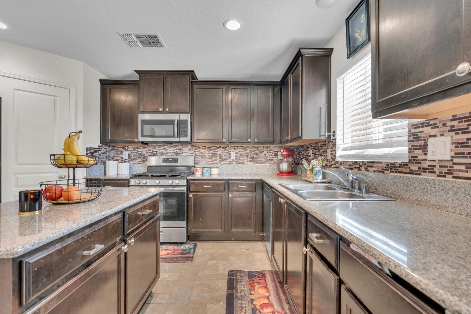 4371 W Saginaw Way