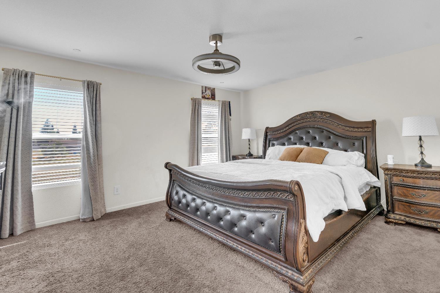 4371 W Saginaw Way