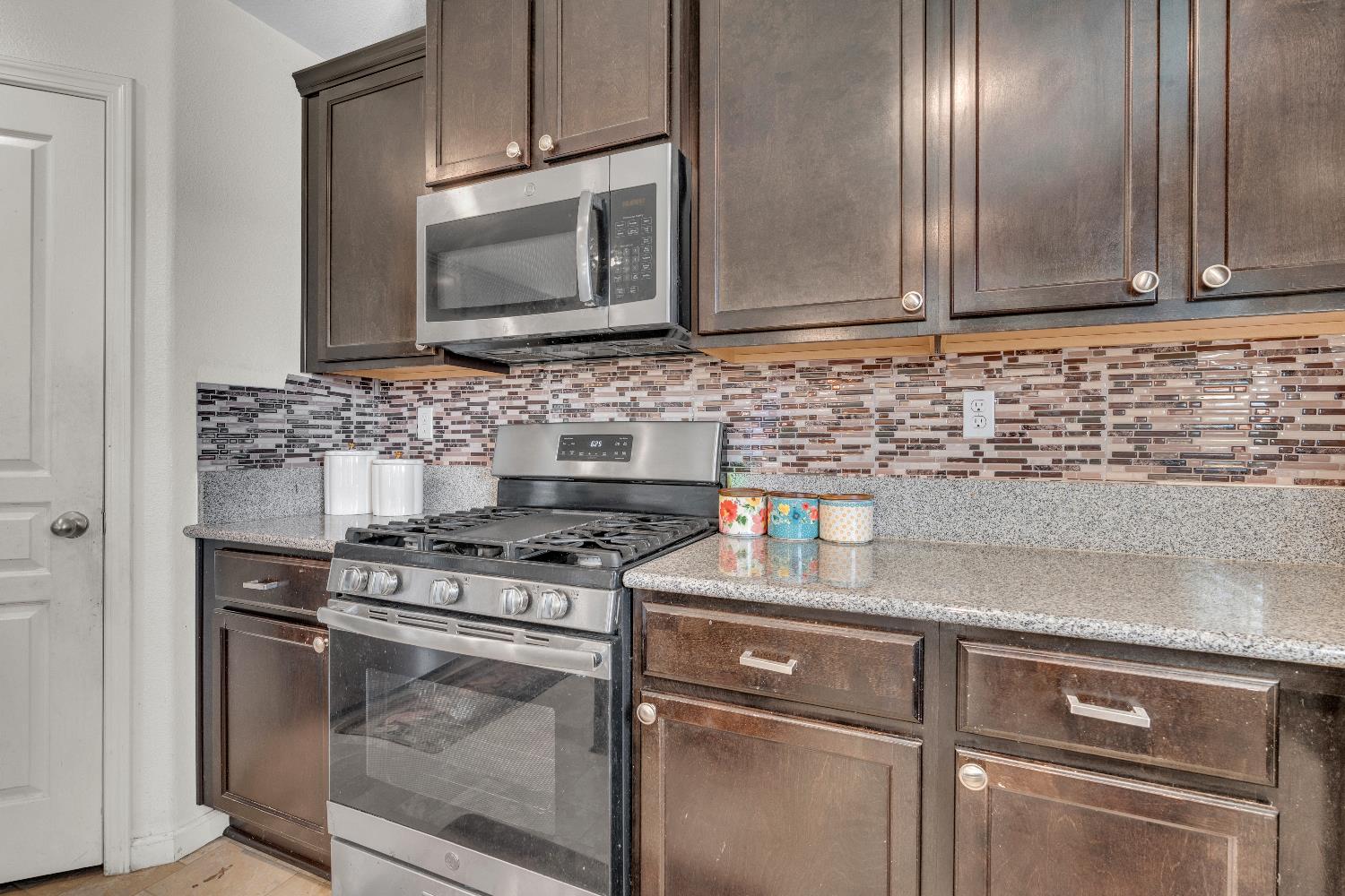 4371 W Saginaw Way