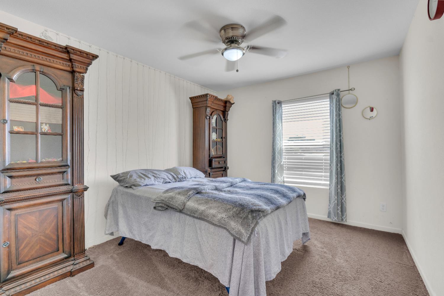 4371 W Saginaw Way
