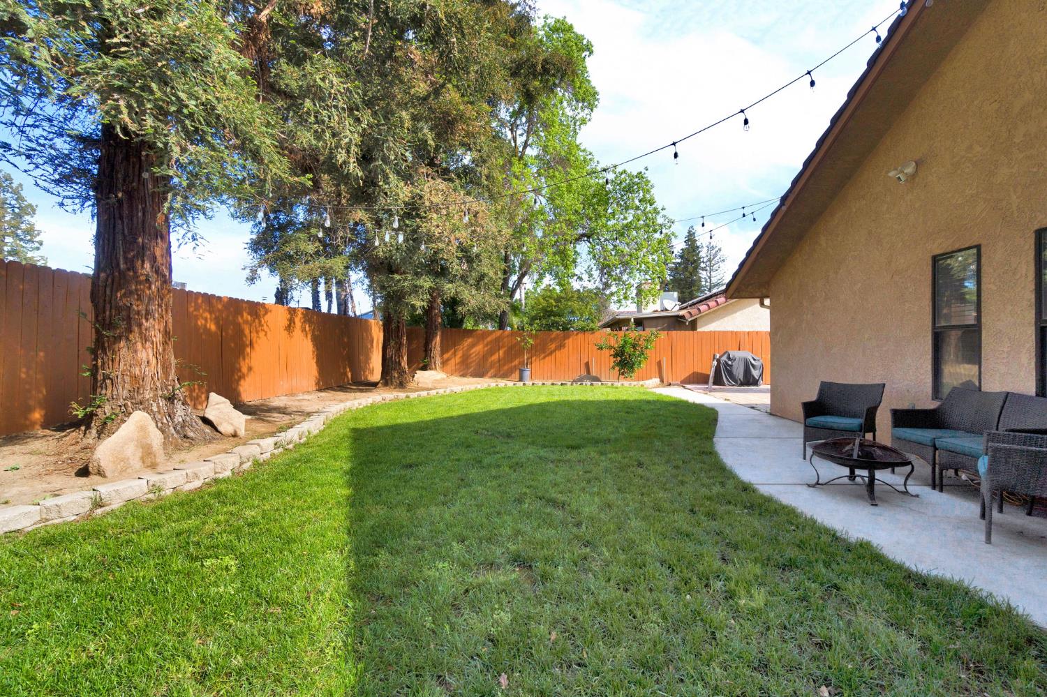 6241 N Lodi Avenue