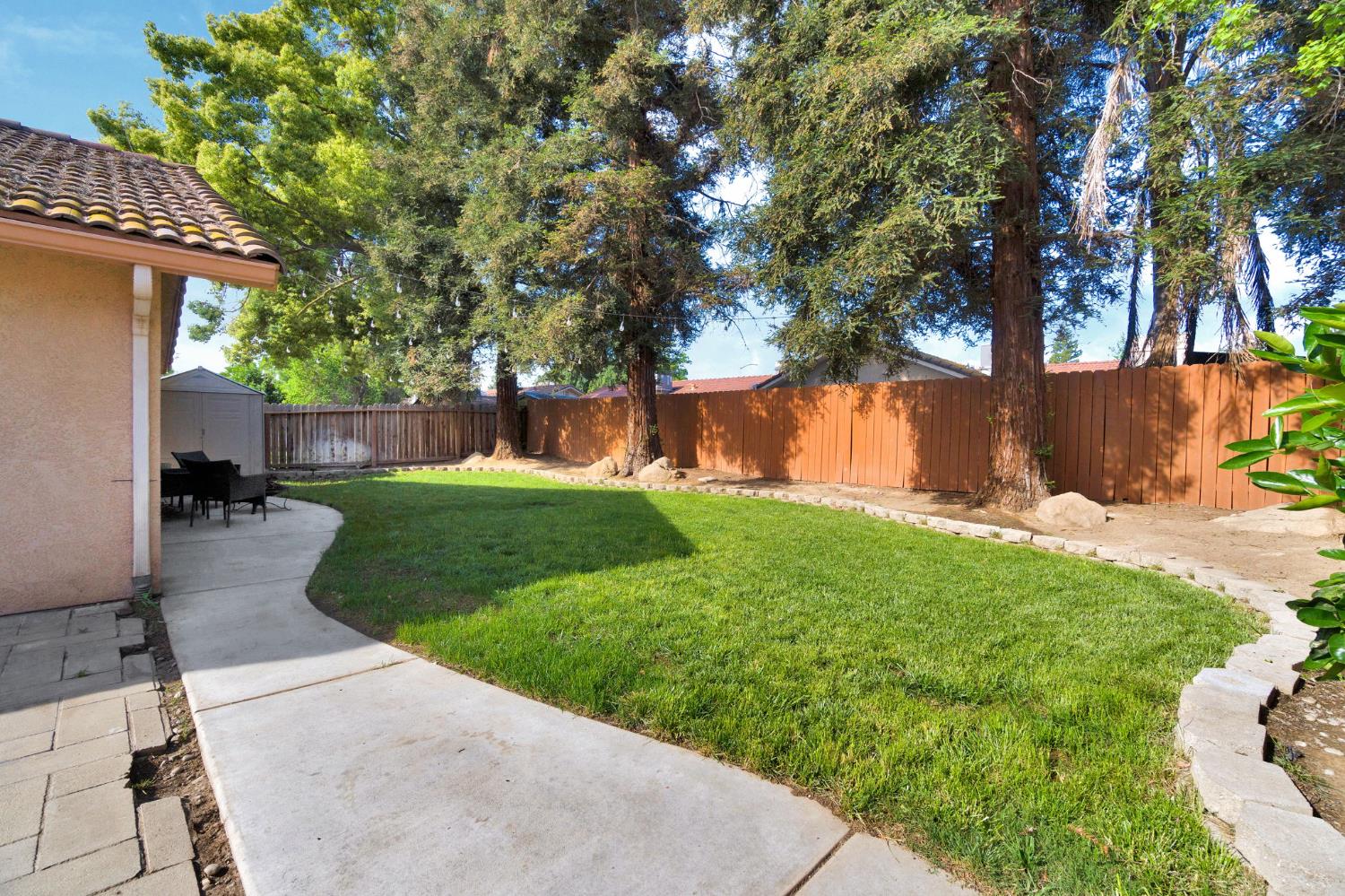6241 N Lodi Avenue