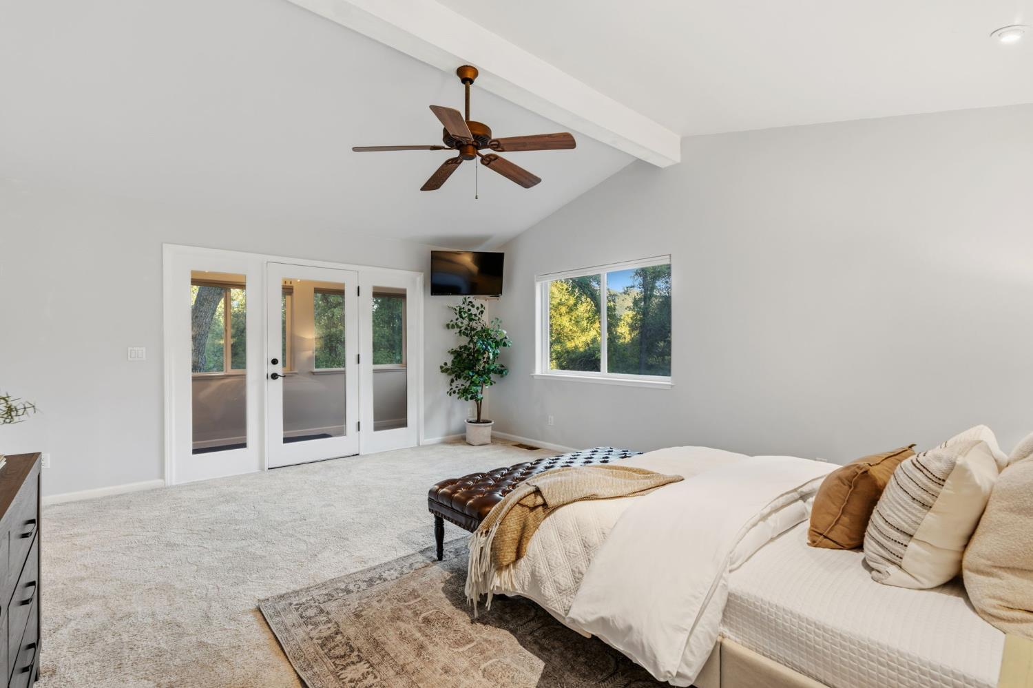45012 Mockingbird Lane