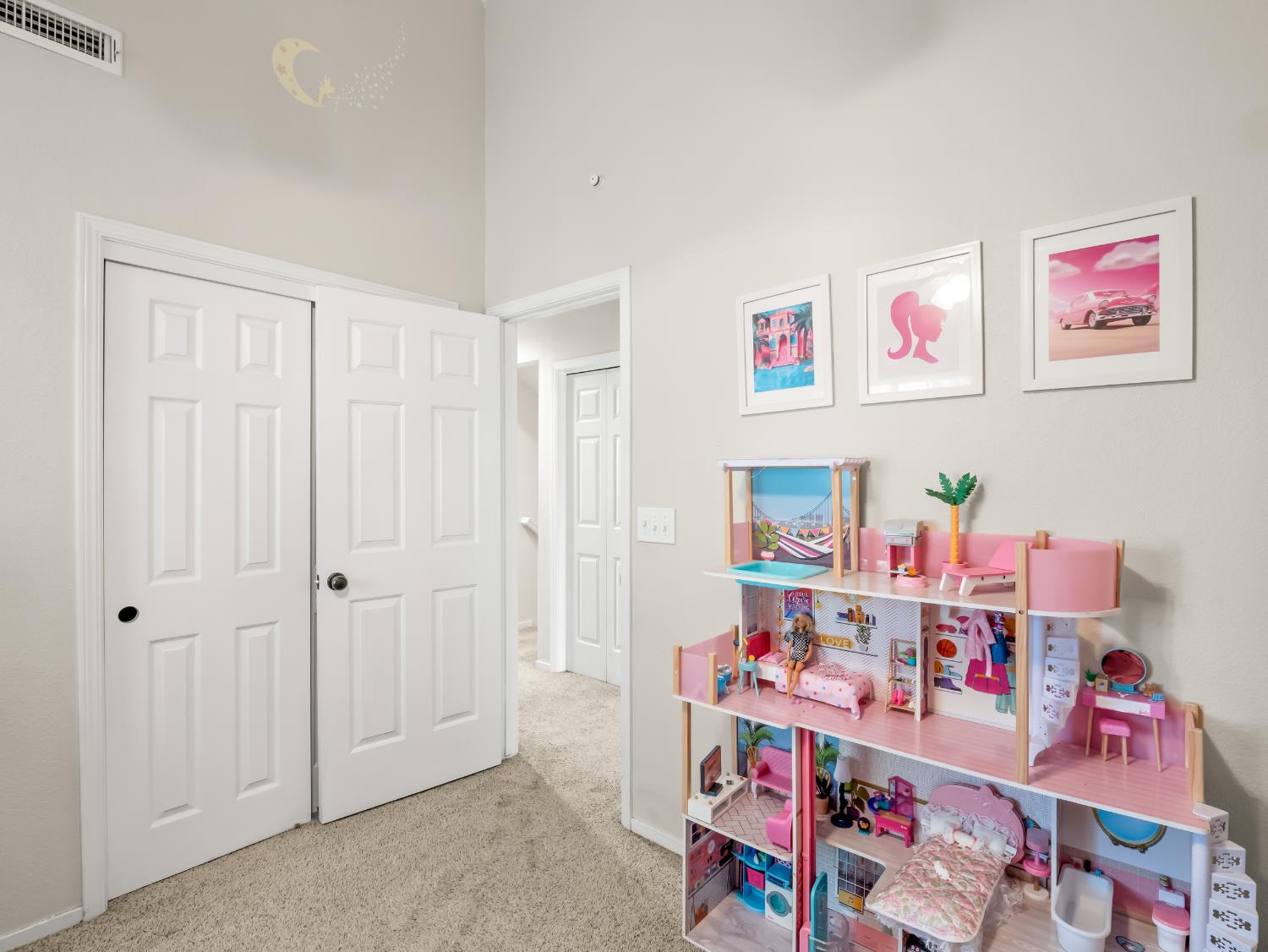 621 W El Paso Ave