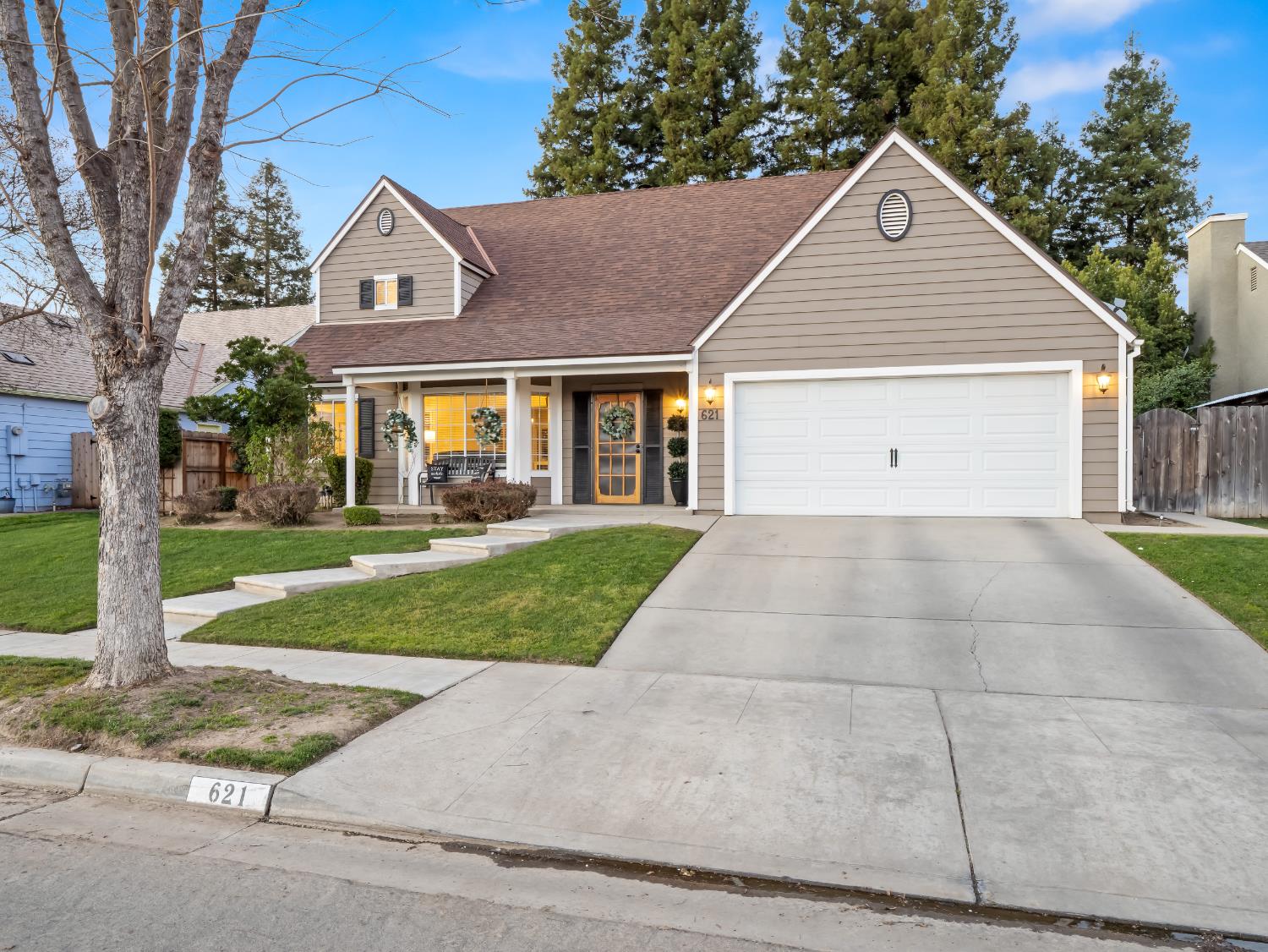621 W El Paso Ave