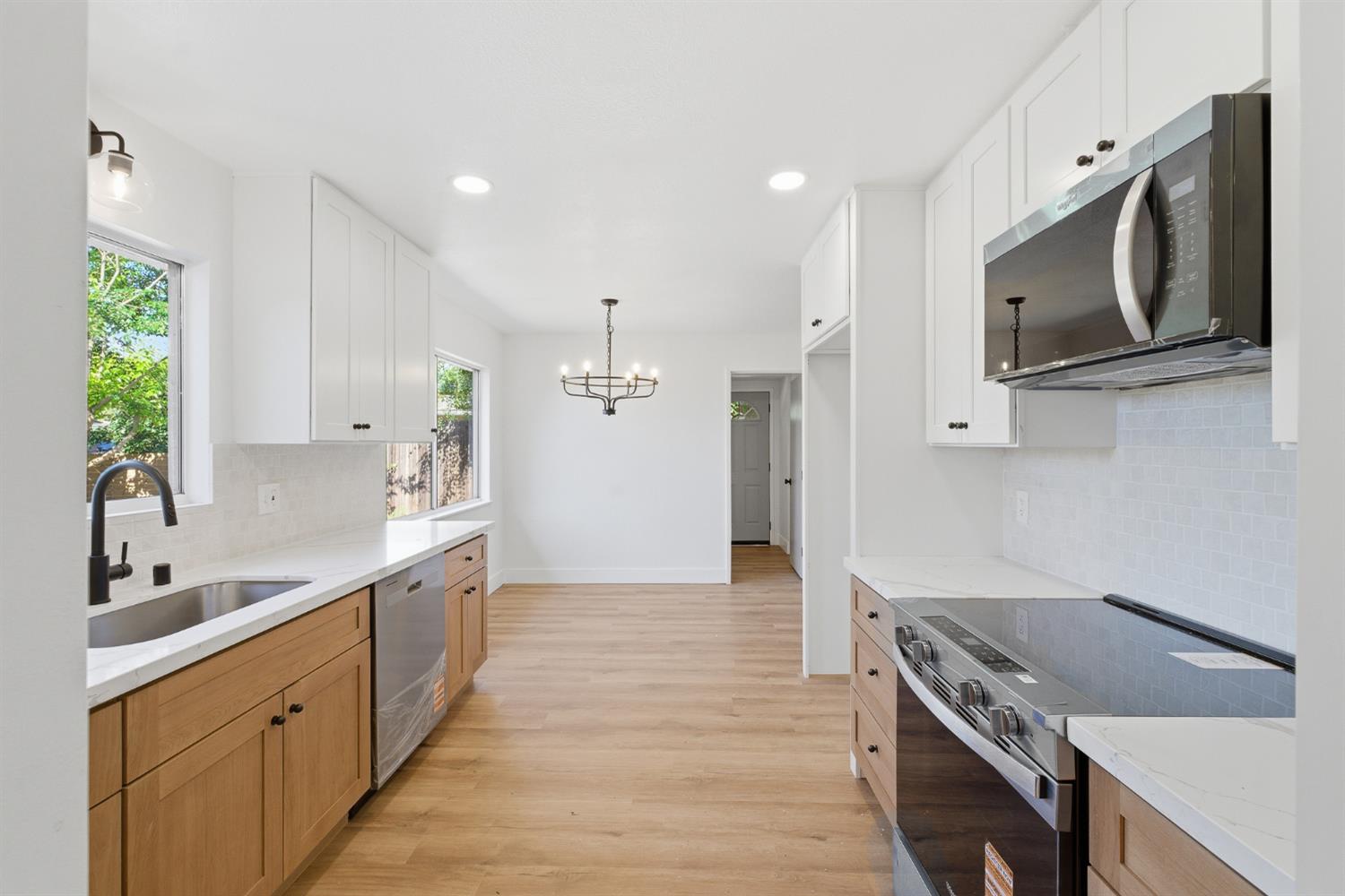 1295 E Almendra Drive