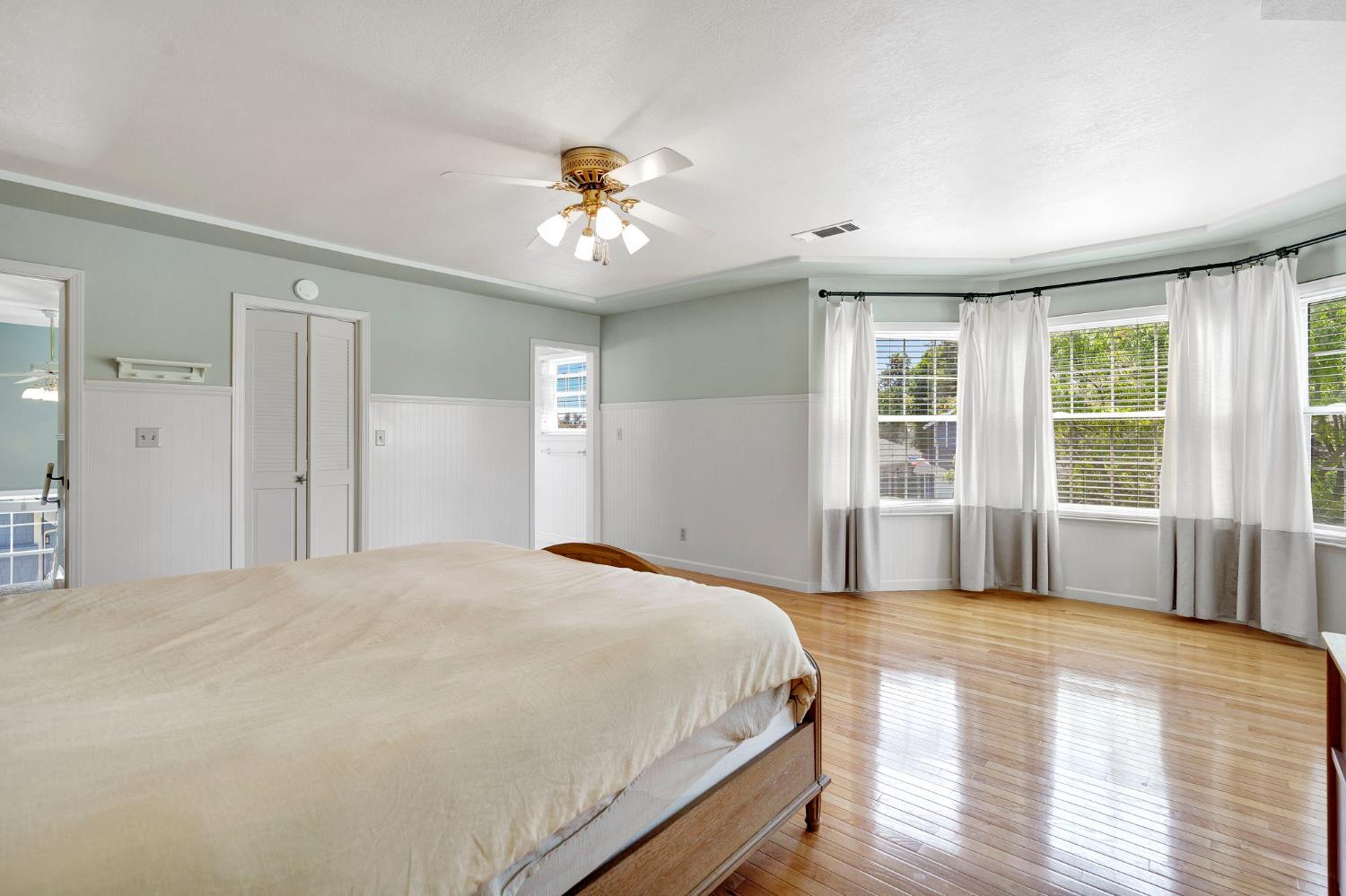 569 W Sample Avenue