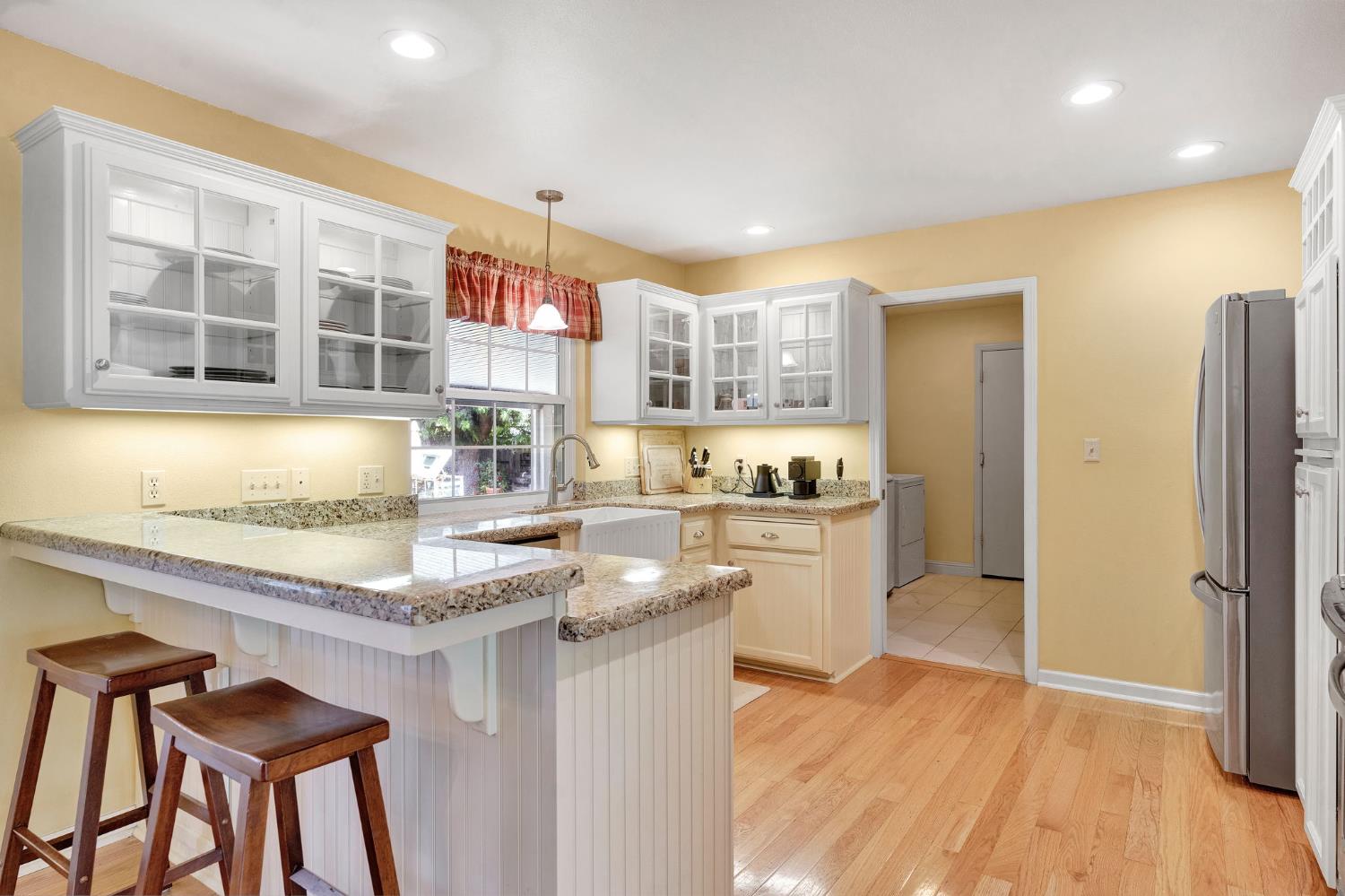 569 W Sample Avenue