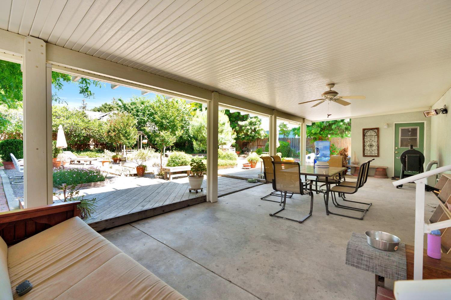569 W Sample Avenue