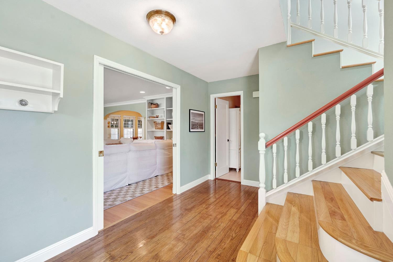 569 W Sample Avenue