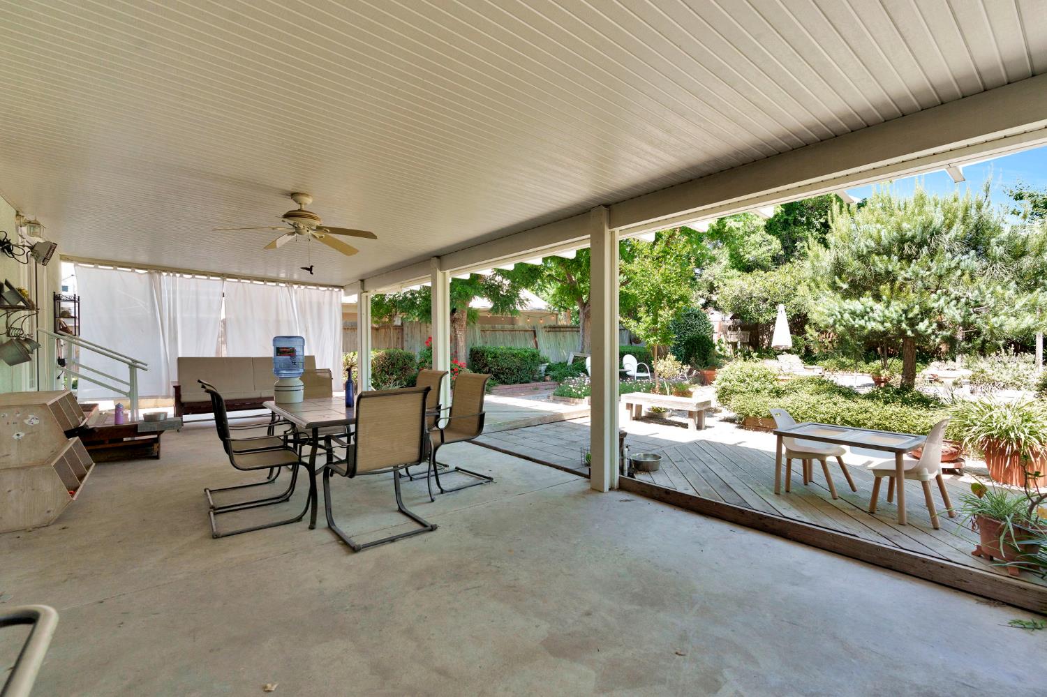 569 W Sample Avenue