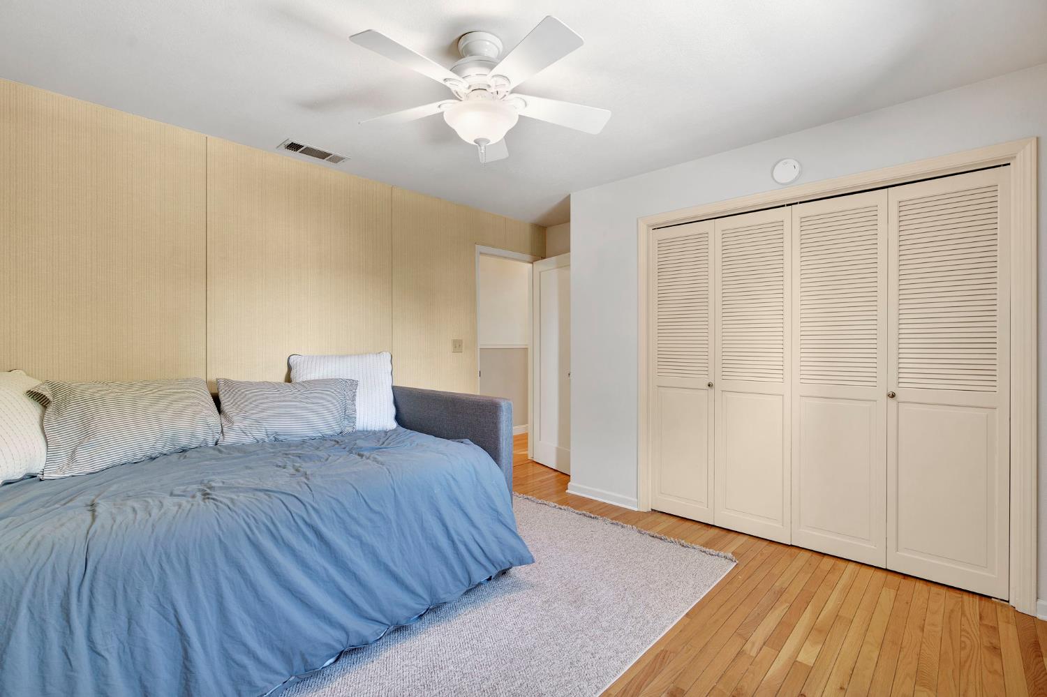 569 W Sample Avenue