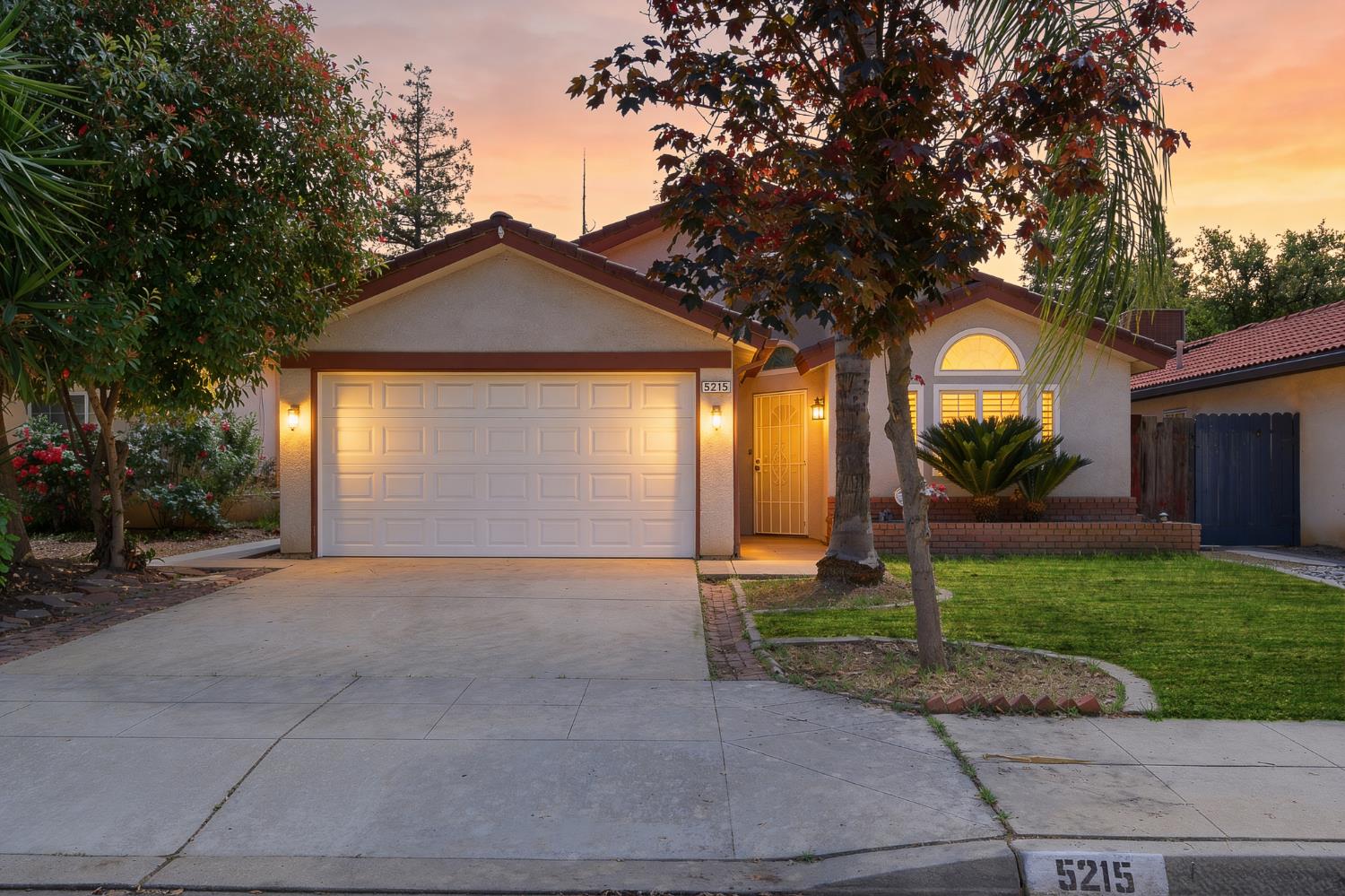 5215 W Fremont Avenue