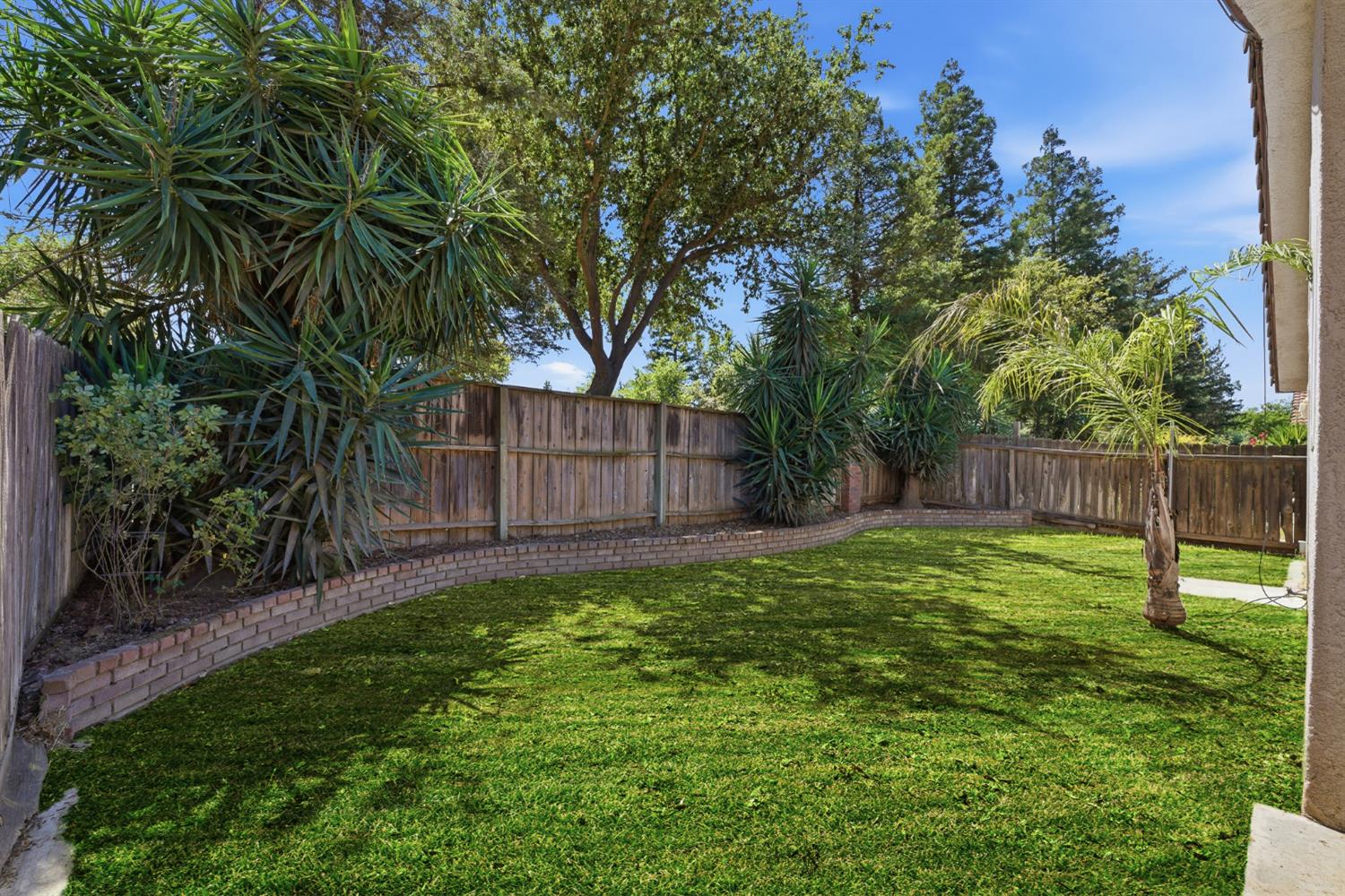 5215 W Fremont Avenue