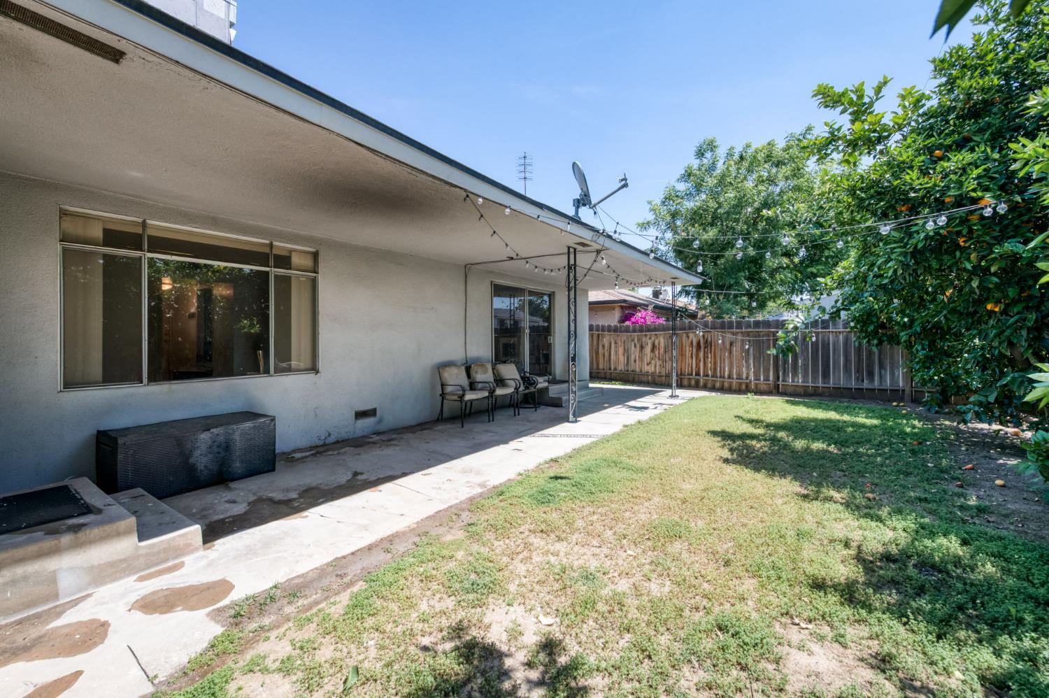 3144 E Santa Ana Avenue