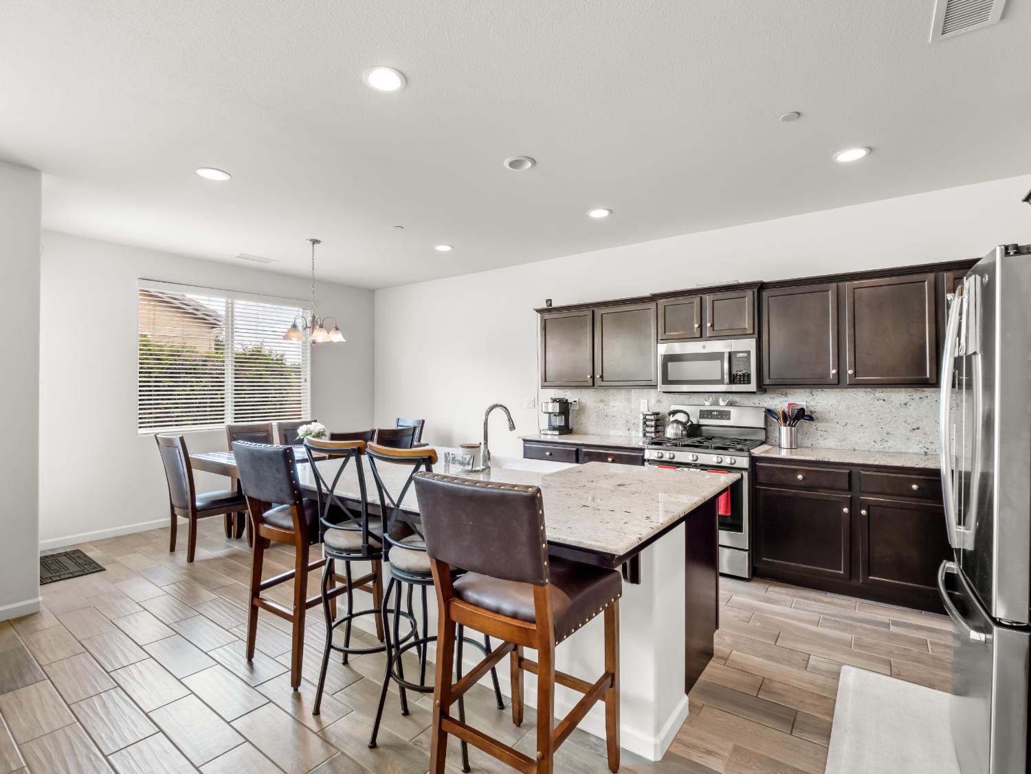 2459 Lombard Lane