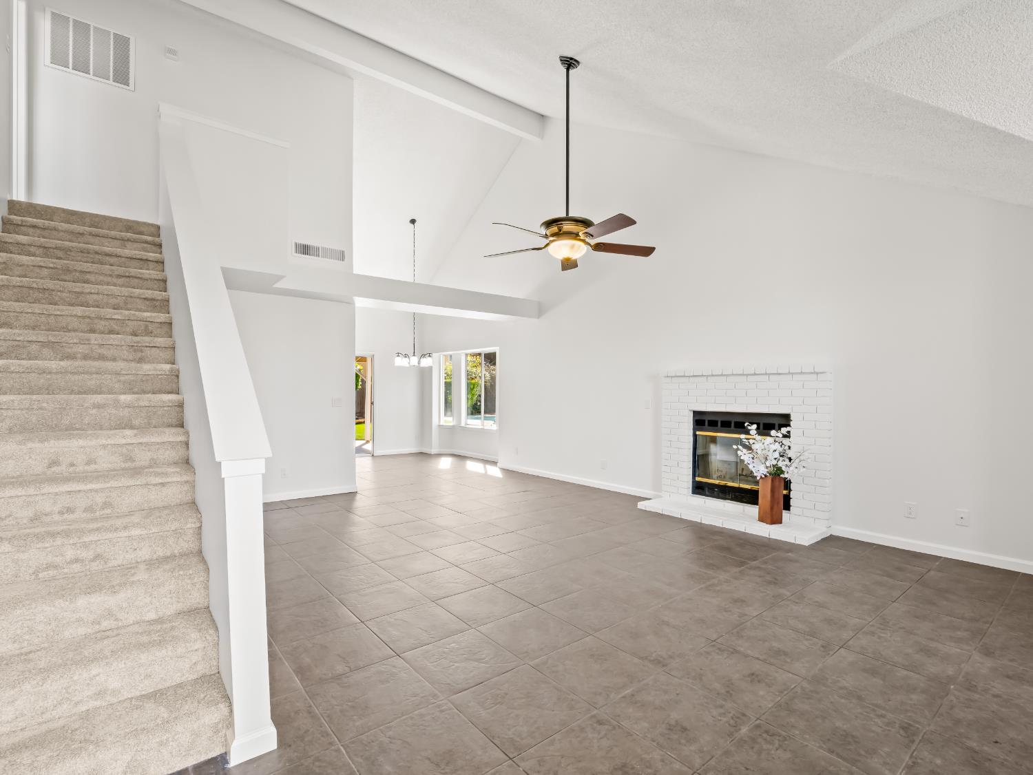 1631 E Deyoung Drive