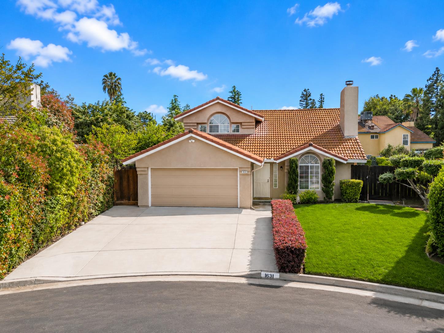 1631 E Deyoung Drive