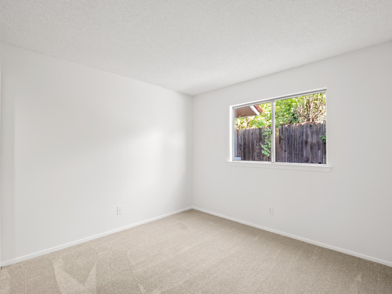 1631 E Deyoung Drive