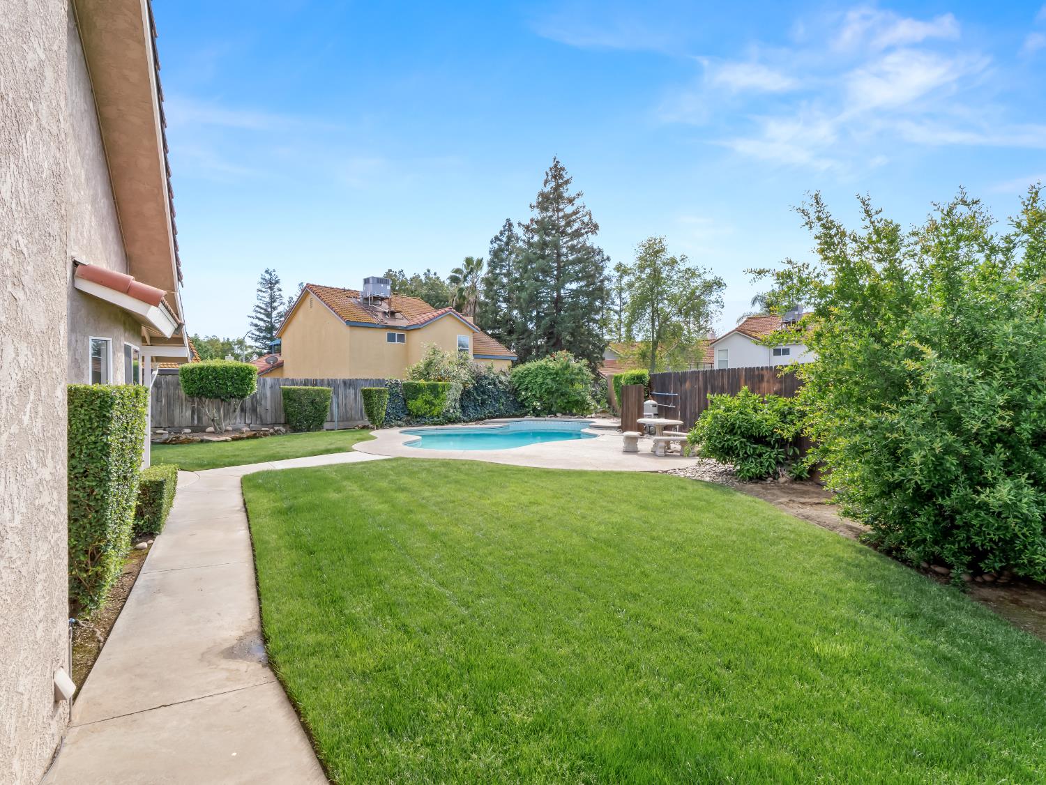 1631 E Deyoung Drive