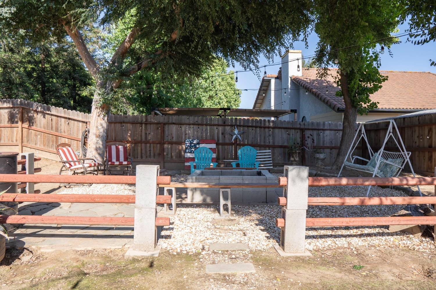 121 Magnolia Avenue