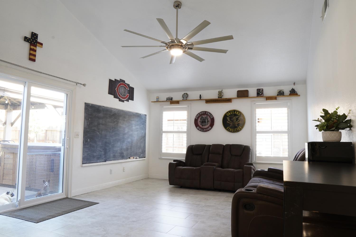 121 Magnolia Avenue