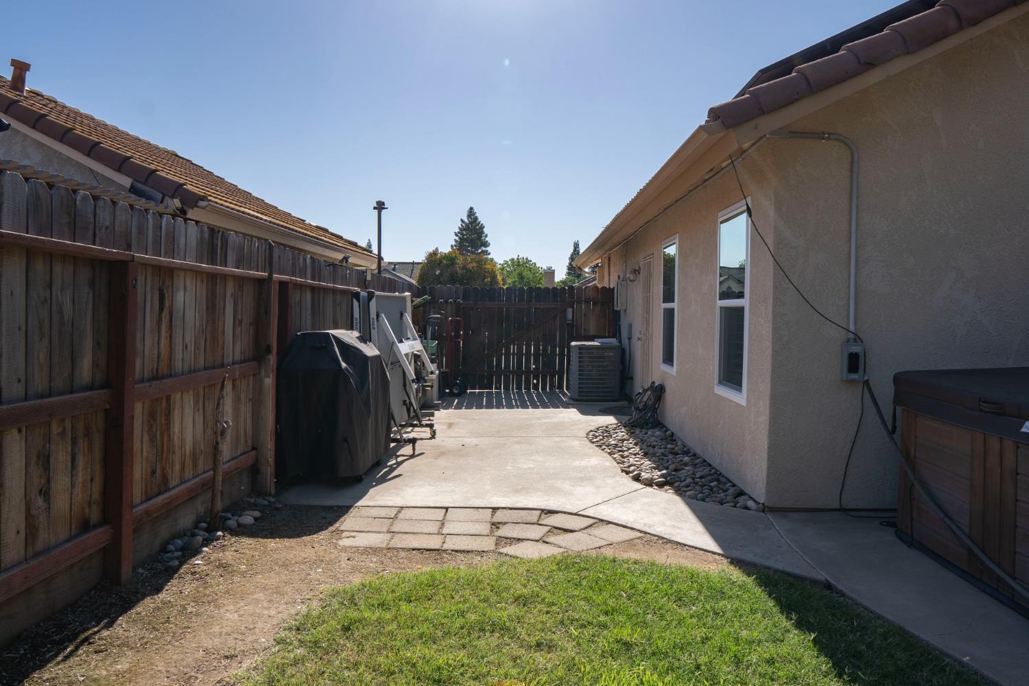 121 Magnolia Avenue