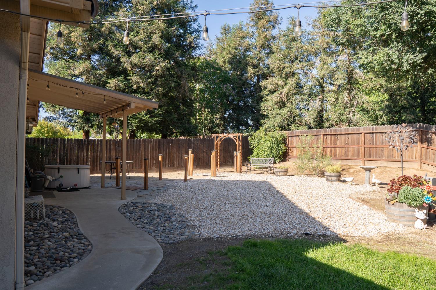 121 Magnolia Avenue