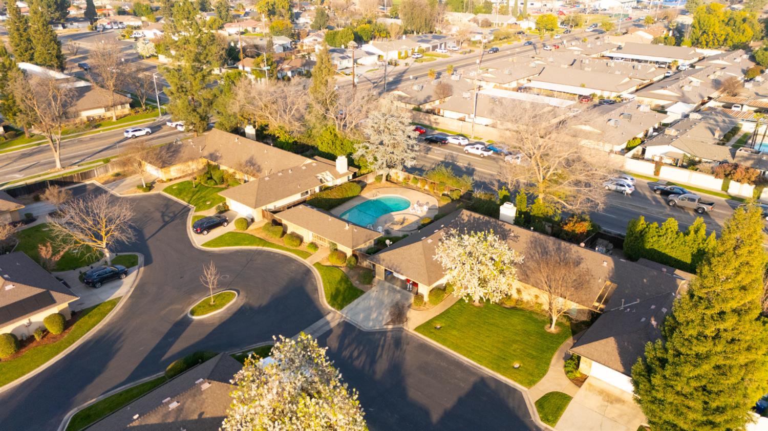 1095 W Sierra Avenue