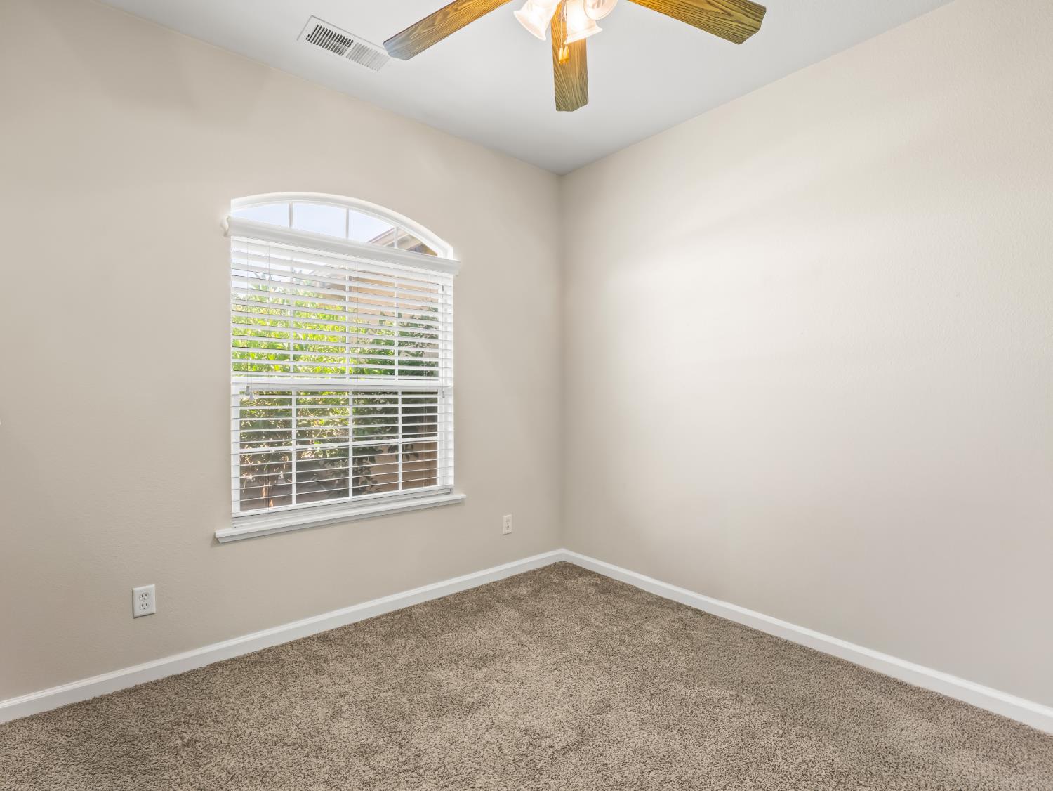 6249 W Dovewood Lane