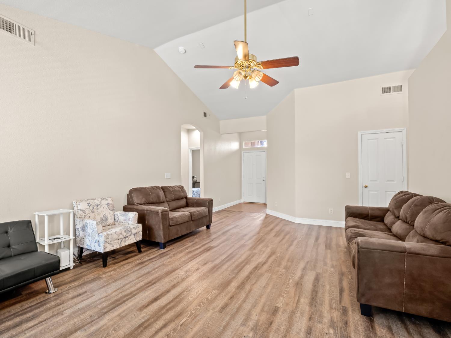 6249 W Dovewood Lane