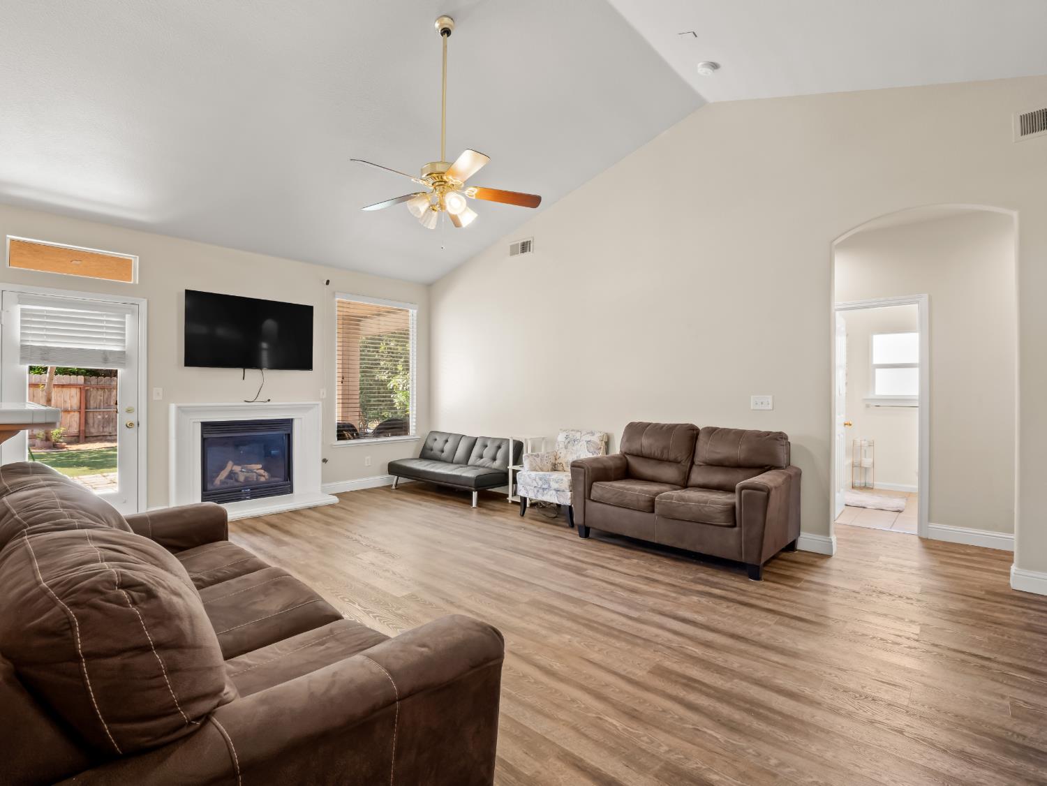 6249 W Dovewood Lane