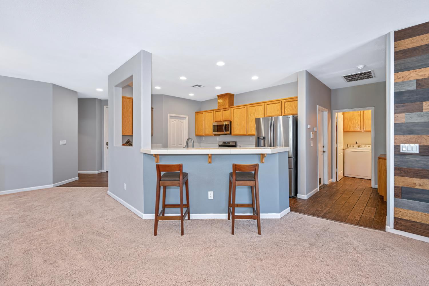 6 Carver Court