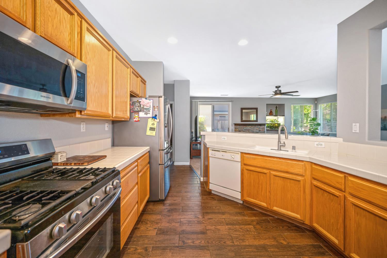 6 Carver Court