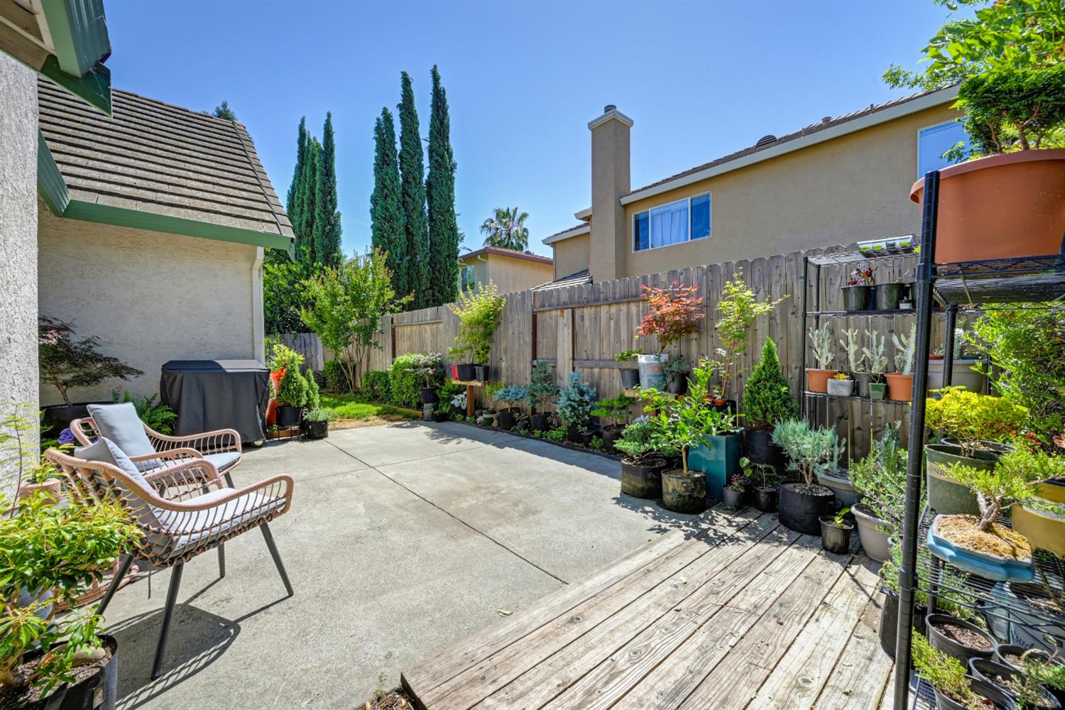 6 Carver Court