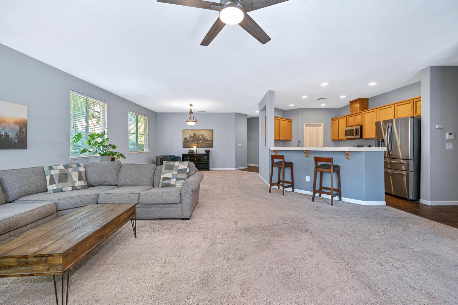 6 Carver Court